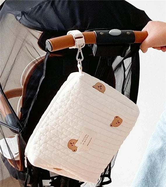 sac a langer avec motif ours accroche a poussette