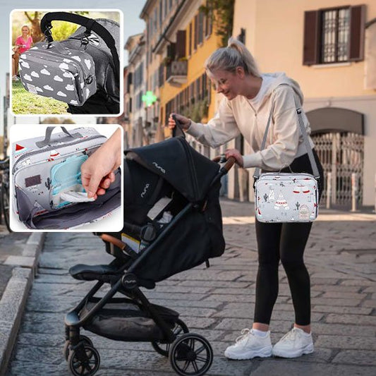 maman contente avec sac a langer pratique